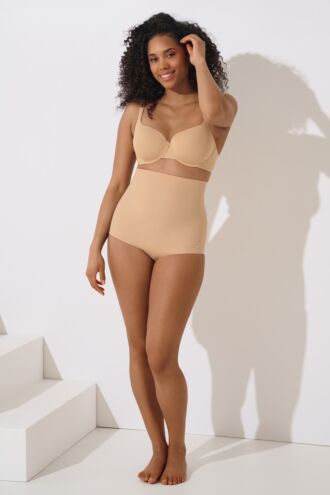 Podprsenka s pěnovými tvarovanými košíčky »Bella« - košíčky F